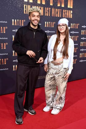 Joshua Schultze Motel and lilly rw at the premiere of the ARD documentary series Xatar Ein Leben ist nicht genug at Fotografiska Berlin Berlin, 30 04 2026 Foto:xN.xKubelkax xFuturexImagex xatar_6473