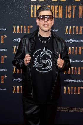 ABB XATAR Michi Beck as a guest on the red carpet at the premiere of the ARD TV documentary series Xatar Ein Leben ist nicht Genug at Friedrichstrasse112 on April 30, 20236 in Berlin Berlin Germany
