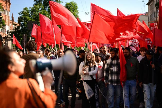 News Bilder des Tages International Workers Day in Milan MILAN, ITALY - MAY 1: People rally during the International Labour Day in Milan, Italy on May 1, 2026 Piero Cruciatti Anadolu Milan Italy. Editorial use only. Please get in touch for any other usage.  Copyright: x2026xAnadoluxPieroxCruciattix