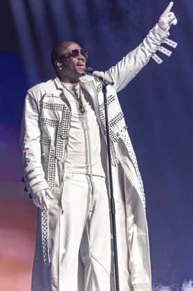 Akon performs at Co-Op Live Senegalese-American singer Akon performs at Co-Op Live, Manchester, England, 1st May 2026, Credit:Mike Gray Avalon  Copyright: xMikexGrayx xAvalonx 1095769434