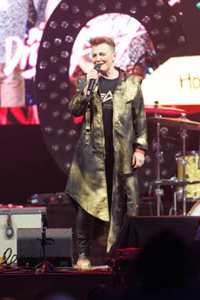Tina Schüßler moderates, The Kickstarters, Dick Brave at event EHC Happy Weekend 2026, Rock n Roll in May on 01 05 2026 in Königsbrunn, Pharmpur Eisarena Bayern Germany