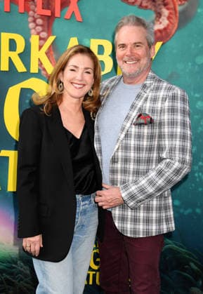 Los Angeles Premiere Of Netflix s Remarkably Bright Creatures - Arrivals LOS ANGELES, CALIFORNIA - APRIL 30: (L-R) Peri Gilpin and Cameron Watson attend the Los Angeles Premiere of Netflix s Remarkably Bright Creatures at the Netflix Tudum Theater on April 30, 2026 in Los Angeles, California., Credit:Jeffrey Mayer Avalon United States, CA, Los Angeles, Netflix Tudum Theater  Copyright: xJeffreyxMayerx xAvalonx 1095836961