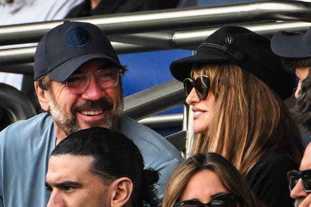 May 2, 2026, Paris, France, France: Penelope CRUZ with her husband Javier BARDEM during the Ligue 1 match between Paris Saint-Germain (PSG) and FC Lorient at Parc des Princes Stadium on May 02, 2026 in Paris, France. Paris France  - ZUMAm308 20260502_zsp_m308_006 Copyright: xMatthieuxMirvillex