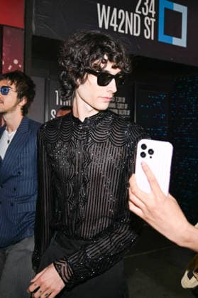 Sombr Arrivals and exits at Vogues Pre Met Gala Party at Madame Tussauds in Times Square, New York City, NY, USA, May 1, 2026 Gedeon Taieb Bestimage Celebs attending Vogues Pre Met Gala Party at Madame Tussauds in Times Square, New York New York Etats Unis  Copyright: xGedeonxTaiebx xBestimagexGedeonxTaiebx xBestimagex