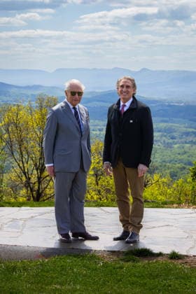 May 2, 2026, Front Royal, Va, United States: King Charles III of the United Kingdom, left, with U.S Interior Secretary Doug Burgum, right, during a visit to the Shenandoah National Park Dickey Ridge section, April 30, 2026 in Front Royal, Virginia. The King is visiting in celebration of the 250th anniversary of American independence. Front Royal United States - ZUMAp138 20260502_zaa_p138_074 Copyright: xAndrewxKing InteriorxDepartmentx