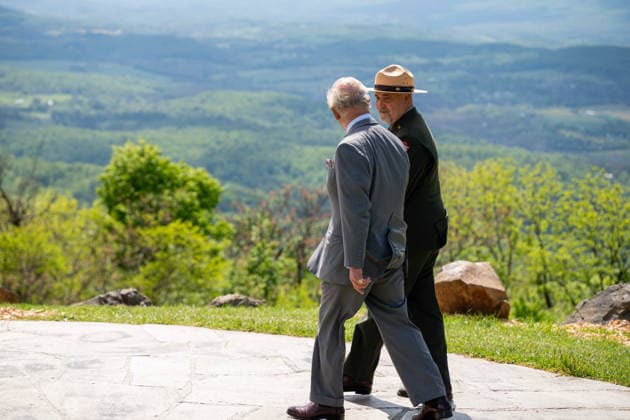 May 2, 2026, Front Royal, Va, United States: King Charles III of the United Kingdom, left, walks with Superintendent Tracy Stakely, right, during a visit to the Shenandoah National Park Dickey Ridge section, April 30, 2026 in Front Royal, Virginia. The King is visiting in celebration of the 250th anniversary of American independence. Front Royal United States - ZUMAp138 20260502_zaa_p138_030 Copyright: xShenandoahnps NationalxParkx