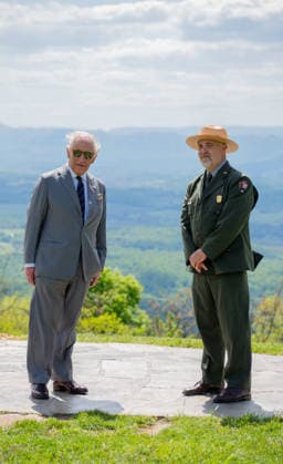May 2, 2026, Front Royal, Va, United States: King Charles III of the United Kingdom, left, with Superintendent Tracy Stakely, right, during a visit to the Shenandoah National Park Dickey Ridge section, April 30, 2026 in Front Royal, Virginia. The King is visiting in celebration of the 250th anniversary of American independence. Front Royal United States - ZUMAp138 20260502_zaa_p138_035 Copyright: xShenandoahnps NationalxParkx
