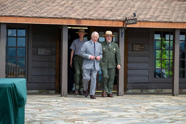 May 2, 2026, Front Royal, Va, United States: King Charles III of the United Kingdom, alongside Tracy Stakely, right, Superintendent of Shenandoah National Park depart the Visitor Center during a visit to the Dickey Ridge section, April 30, 2026 in Front Royal, Virginia. The King is visiting in celebration of the 250th anniversary of American independence. Front Royal United States - ZUMAp138 20260502_zaa_p138_011 Copyright: xShenandoahnps NationalxParkx