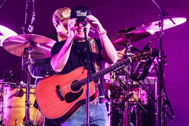 2026 iHeartCountry Festival - Show Chase Matthew performs onstage during the 2026 iHeartCountry Festival presented by Capital One at Moody Center on May 02, 2026 in Austin, Texas. Austin Moody Center Texas United States of America Copyright: xOzziexBloom imageSPACEx