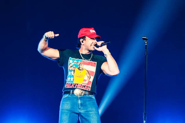 2026 iHeartCountry Festival - Show Russell Dickerson performs onstage during the 2026 iHeartCountry Festival presented by Capital One at Moody Center on May 02, 2026 in Austin, Texas. Austin Moody Center Texas United States of America Copyright: xOzziexBloom imageSPACEx