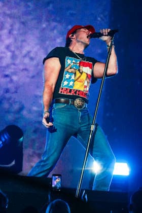 2026 iHeartCountry Festival - Show Russell Dickerson performs onstage during the 2026 iHeartCountry Festival presented by Capital One at Moody Center on May 02, 2026 in Austin, Texas. Austin Moody Center Texas United States of America Copyright: xOzziexBloom imageSPACEx