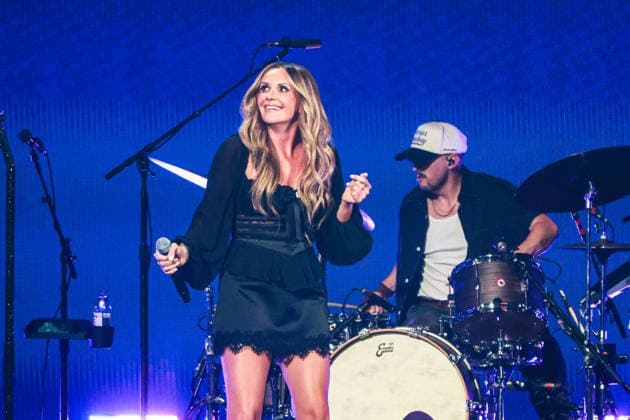 2026 iHeartCountry Festival - Show Carly Pearce performs onstage during the 2026 iHeartCountry Festival presented by Capital One at Moody Center on May 02, 2026 in Austin, Texas. Austin Moody Center Texas United States of America Copyright: xOzziexBloom imageSPACEx