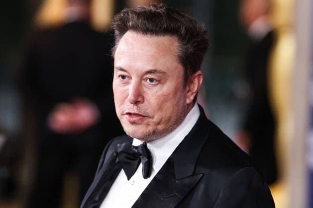 (FILE) Elon Musk s Tesla Pay Package Valued at $158 Billion for 2025 (FILE) Elon Musk s Tesla Pay Package Valued at $158 Billion for 2025. MIRACLE MILE, LOS ANGELES, CALIFORNIA, USA - APRIL 13: Chief Executive Officer (CEO) and product architect of Tesla, Inc., Founder, CEO and chief engineer of SpaceX, Owner, Chief Technology Officer (CTO) and executive chairman of X Corp. (formerly Twitter) Elon Reeve Musk arrives at the 10th Annual Breakthrough Prize Ceremony held at the Academy Museum of Motion Pictures on April 13, 2024 in Miracle Mile, Los Angeles, California, United States. (Photo by Xavier Collin Image Press Agency)