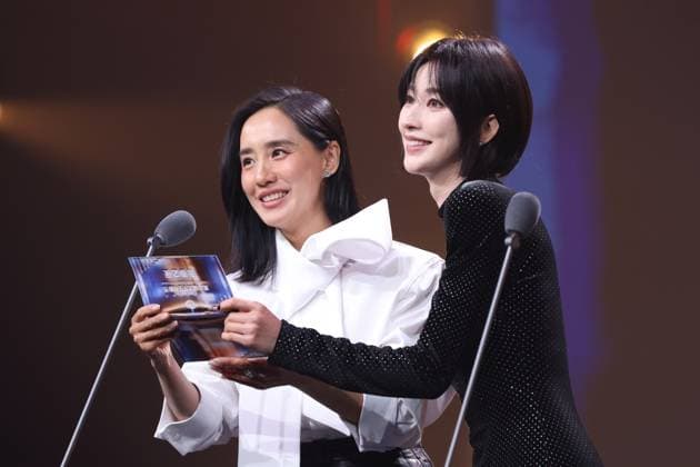 BEIJING, CHINA - MAY 03: Actress Wang Zhi (L) and actress Zhang Li attend the award ceremony of the 33rd College Student Film Festival on May 3, 2026 in Beijing, China.  Copyright: xVCGx 111638930272