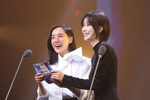BEIJING, CHINA - MAY 03: Actress Wang Zhi (L) and actress Zhang Li attend the award ceremony of the 33rd College Student Film Festival on May 3, 2026 in Beijing, China.  Copyright: xVCGx 111638930279
