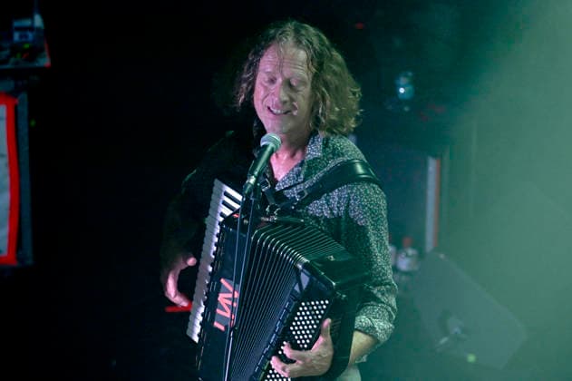 Mathieu Matias Canavese from Les NÃ gresses Vertes live at a concert of their Zobi Tour at the Fabrik Hamburg, 03 05 2026 Foto:xR.xKeuntjex xFuturexImagex negresses_6512