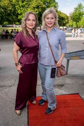 ABB HASEPREMIERE Regina Halmich and Eva Habermann as guests at the premiere of Es ist nur eine Phase Hase at the Komoedie am Kurfuerstendamm in the Ernst Reuter Saal a, 03 05 2026 in Berlin Berlin Germany