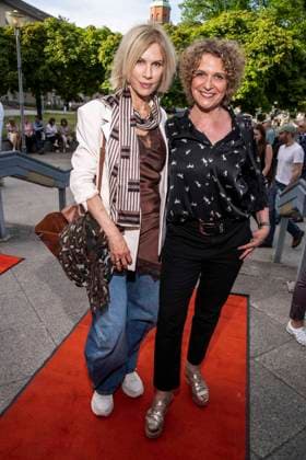 ABB HASEPREMIERE Ninon Bohm and Heike Kloss as guests at the premiere of Es ist nur eine Phase Hase at the Komoedie am Kurfuerstendamm in the Ernst Reuter Saal a, 03 05 2026 in Berlin Berlin Germany