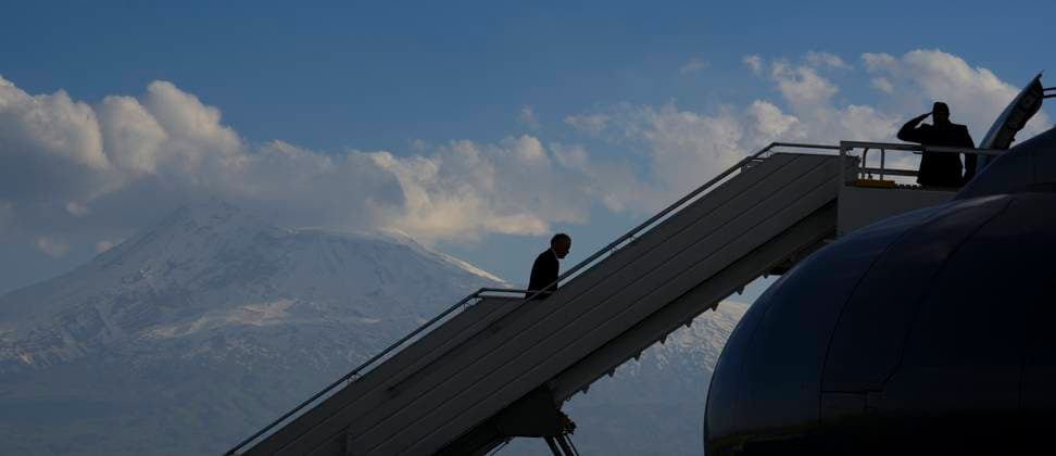 May 4, 2026, Yerevan, Armenia: Mount Ararat is seen in the distance as Prime Minister Mark Carney departs Yerevan after attending the 8th European Political Community Summit on Monday, May 4, 2026. Yerevan Armenia  - ZUMAc35_ 20260504_zaf_c35_088 Copyright: xSeanxKilpatrickx