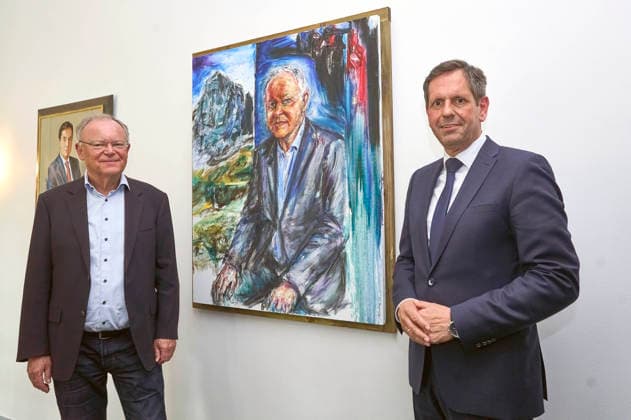 Olaf Lies and Stephan Weil at the unveiling of the portrait of former Minister President Stephan Weil in the ancestral gallery of the State Chancellery of Lower Saxony in Hanover, 04 05 2026 Foto:xU.xStammx xFuturexImagex weil_6509