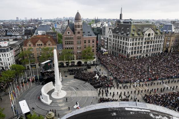 Amsterdam, The Netherlands, 2026-05-04 20:09:41 AMSTERDAM, 04-05-2026, Dam Square. King Willem-Alexander, Queen Maxima, and Prime Minister Rob Jetten attend the memorial service at De Nieuwe Kerk in Amsterdam. Subsequently, the Royal Couple lays a wreath at the National Monument on Dam Square. PHOTO: NLBeeld POOL Koen van Weel Credit: NL Beeld Patrick van Emst  Copyright: xx x