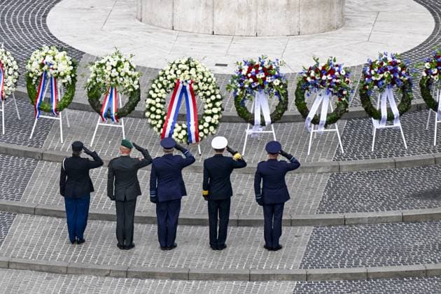 Amsterdam, The Netherlands, 2026-05-04 20:25:58 AMSTERDAM, 04-05-2026, Dam Square. King Willem-Alexander, Queen Maxima, and Prime Minister Rob Jetten attend the memorial service at De Nieuwe Kerk in Amsterdam. Subsequently, the Royal Couple lays a wreath at the National Monument on Dam Square. PHOTO: NLBeeld Patrick van Emst Credit: NL Beeld Patrick van Emst  Copyright: xx x