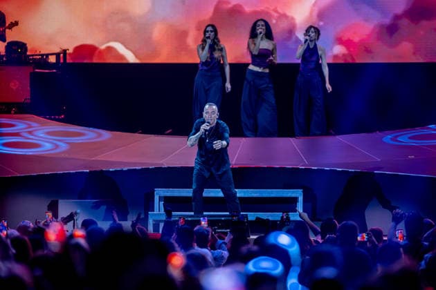 Eros Ramazzoti performs at the Movistar Arena The singer Eros Ramazzoti during a concert at the Movistar Arena, on May 4, 2026, in Madrid Spain The Italian artist performs his greatest hits on his international tour, Una Historia Importante World Tour 04 MAY 2026 Madrid Madrid Madrid Spain  Copyright: xRicardoxRubiox 7499281