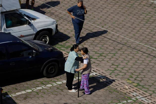 Earthquake Recorded In Mexico City, May 4, 2026 People evacuate their homes and take shelter in a parking lot after an earthquake strikes Mexico City, Mexico, on May 4, 2026. The National Seismological Service reports the preliminary quake as a magnitude 6.0, located northeast of Pinotepa Nacional, Oaxaca. Mexico City Mexico City Mexico  Copyright: xGerardoxVieyrax originalFilename: vieyra-notitle260504_npmWX.jpg