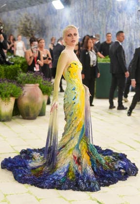 Celebrities arrive at the 2026 Met Gala Celebrating ˜Costume Art™ at the Metropolitan Museum of Art in New York City Featuring: Emma Chamberlain Where: New York City, New York, United States When: 04 May 2026 Credit: TheStewartOfNY INSTARimages EDITORIAL USE ONLY. NOT FOR USE BY NEWSPAPERS BASED IN THE UK. Copyright: xx instar55663547