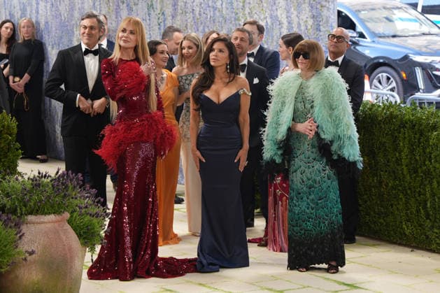 Actress Nicole Kidman (L) attends the event alongside Lauren Sanchez Bezos (C) and long-time Vogue editor Anna Wintour (R) at the Met Gala red carpet in New York, USA, 04 May 2026. Met Gala in New York !ACHTUNG: NUR REDAKTIONELLE NUTZUNG!  Copyright: xOctavioxGuzmánx AME9317 20260504-55020180897_1