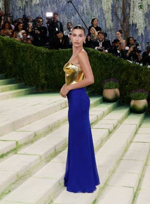 Hailey Bieber arrives on the red carpet for the 2026 Met Gala celebrating Costume Art at The Metropolitan Museum of Art on Monday, May 4, 2026 in New York City.  NYP20260504421 JOHNxANGELILLO