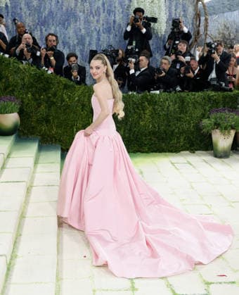 Amanda Seyfried arrives on the red carpet for the 2026 Met Gala celebrating Costume Art at The Metropolitan Museum of Art on Monday, May 4, 2026 in New York City.  NYP20260504375 JOHNxANGELILLO