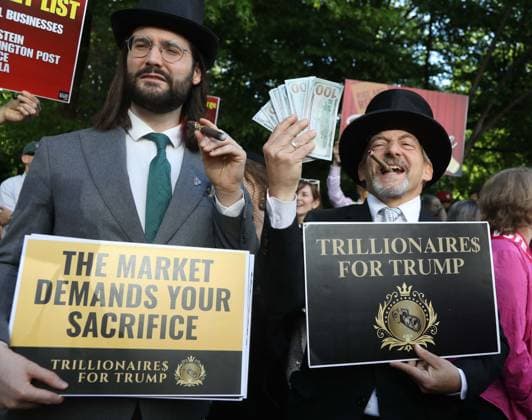 May 4, 2026, New York, New York, USA: Activists seen at the Resistance Red Carpet Protest Against Jeff Bezos and the Met Gala by Rise and Resist seen outside the Met Gala on the Upper East Side New York USA - ZUMAk03_ 20260504_zaf_k03_017 Copyright: xNancyxKaszermanx