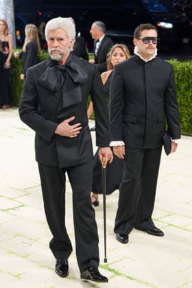 Puerto Rican singer Bad Bunny poses on the white carpet at the Met Gala in New York, United States, 04 May 2026. The White Carpet at the 2026 Met Gala !ACHTUNG: NUR REDAKTIONELLE NUTZUNG!  Copyright: xOctavioxGuzmánx AME9351 20260505-55020181287_1