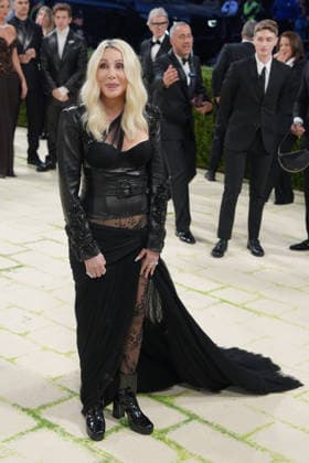American singer Cher poses on the white carpet at the Met Gala in New York, United States, 04 May 2026. The White Carpet at the 2026 Met Gala !ACHTUNG: NUR REDAKTIONELLE NUTZUNG!  Copyright: xOctavioxGuzmánx AME9344 20260505-55020181292_1