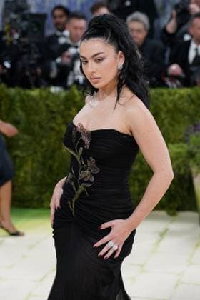 Charli XCX at arrivals for The 2026 Costume Institute Exhibition COSTUME ART Opening Night Met Gala - Part 2, The Metropolitan Museum of Art, New York, NY, May 04, 2026. Photo By: Kristin Callahan Everett Collection The 2026 Costume Institute Exhibition COSTUME ART Opening Night Met Gala - Part 2 PUBLICATIONXNOTxINxCANxCHNxFRAxITAxJPNxNORxPOLxRUSxESPxUKxUSA