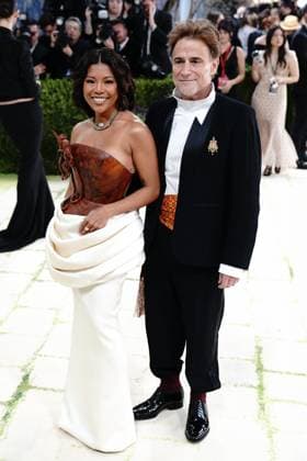 Jen Rubio, Stewart Butterfield at arrivals for The 2026 Costume Institute Exhibition COSTUME ART Opening Night Met Gala - Part 2, The Metropolitan Museum of Art, New York, NY, May 04, 2026. Photo By: Kristin Callahan Everett Collection The 2026 Costume Institute Exhibition COSTUME ART Opening Night Met Gala - Part 2 PUBLICATIONXNOTxINxCANxCHNxFRAxITAxJPNxNORxPOLxRUSxESPxUKxUSA