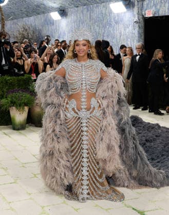 Beyoncé arrives on the red carpet for the 2026 Met Gala celebrating Costume Art at The Metropolitan Museum of Art on Monday, May 4, 2026 in New York City.  NYP2026050485 JOHNxANGELILLO