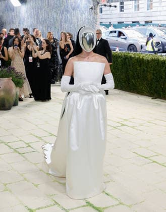 Katy Perry arrives on the red carpet for the 2026 Met Gala celebrating Costume Art at The Metropolitan Museum of Art on Monday, May 4, 2026 in New York City.  NYP20260504430 JOHNxANGELILLO