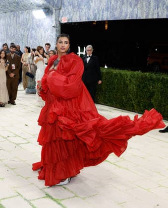 Imaan Hammam arrives on the red carpet for the 2026 Met Gala celebrating Costume Art at The Metropolitan Museum of Art on Monday, May 4, 2026 in New York City.  NYP2026050493 JOHNxANGELILLO