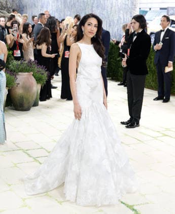 Huma Abedin arrives on the red carpet for the 2026 Met Gala celebrating Costume Art at The Metropolitan Museum of Art on Monday, May 4, 2026 in New York City.  NYP20260504372 JOHNxANGELILLO