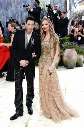 Adrien Brody, Georgina Chapman at arrivals for The 2026 Costume Institute Exhibition COSTUME ART Opening Night Met Gala - Part 3, The Metropolitan Museum of Art, New York, NY, May 04, 2026. Photo By: Kristin Callahan Everett Collection The 2026 Costume Institute Exhibition COSTUME ART Opening Night Met Gala - Part 3 PUBLICATIONXNOTxINxCANxCHNxFRAxITAxJPNxNORxPOLxRUSxESPxUKxUSA