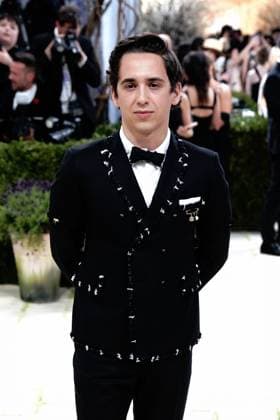 Marcello Hernández at arrivals for The 2026 Costume Institute Exhibition COSTUME ART Opening Night Met Gala - Part 3, The Metropolitan Museum of Art, New York, NY, May 04, 2026. Photo By: Kristin Callahan Everett Collection The 2026 Costume Institute Exhibition COSTUME ART Opening Night Met Gala - Part 3 PUBLICATIONXNOTxINxCANxCHNxFRAxITAxJPNxNORxPOLxRUSxESPxUKxUSA