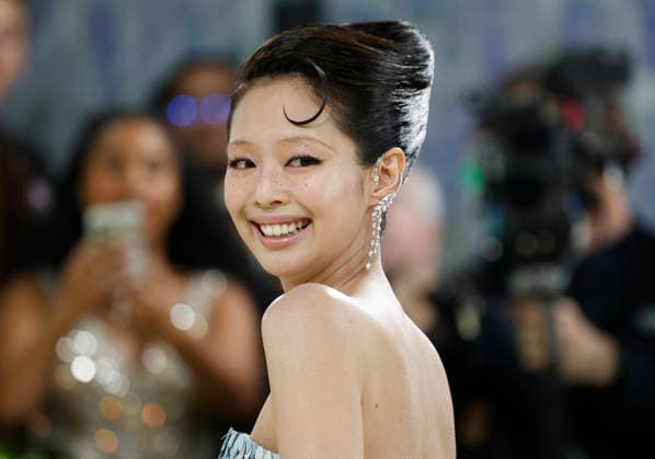 Jennie arrives on the red carpet for the 2026 Met Gala celebrating Costume Art at The Metropolitan Museum of Art on Monday, May 4, 2026 in New York City.  NYP202605045026 JOHNxANGELILLO