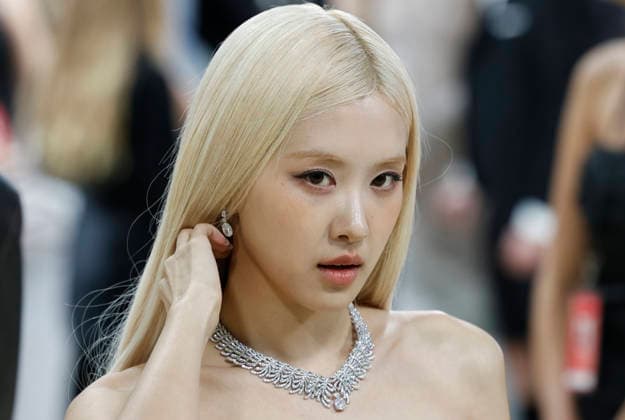 Rosé arrives on the red carpet for the 2026 Met Gala celebrating Costume Art at The Metropolitan Museum of Art on Monday, May 4, 2026 in New York City.  NYP202605045050 JOHNxANGELILLO