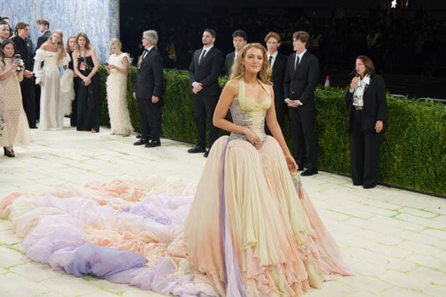 American actress and model Blake Lively poses on the white carpet at the Met Gala in New York, United States, 04 May 2026. The White Carpet at the 2026 Met Gala !ACHTUNG: NUR REDAKTIONELLE NUTZUNG!  Copyright: xOctavioxGuzmánx AME9429 20260505-55020181745_1