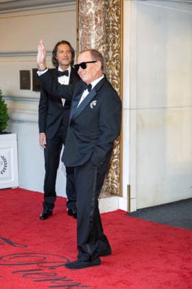 The Pierre Hotel: 2026 Met Gala Departures, New York, USA - 04 May 2026 Michael Kors departs the Pierre Hotel for 2026 Met Gala on May 04, 2026 in New York City. New York United States Copyright: xRonxAdarx xSOPAxImagesx _radar_pierre_20260504_00839