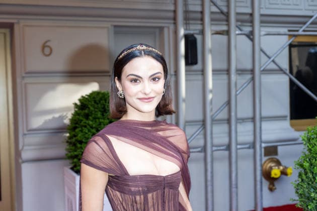 The Pierre Hotel: 2026 Met Gala Departures, New York, USA - 04 May 2026 Camila Mendes wearing Manish Malhotra departs the Pierre Hotel for 2026 Met Gala on May 04, 2026 in New York City. New York United States Copyright: xRonxAdarx xSOPAxImagesx _radar_pierre_20260504_01191