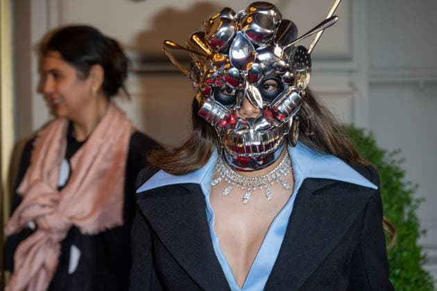 The Pierre Hotel: 2026 Met Gala Departures, New York, USA - 04 May 2026 Ananya Birlar wearing Robert Wun Subodh Gupta departs the Pierre Hotel for 2026 Met Gala on May 04, 2026 in New York City. New York United States Copyright: xRonxAdarx xSOPAxImagesx _radar_pierre_20260504_01481