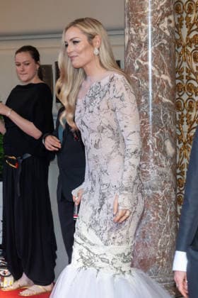 The Pierre Hotel: 2026 Met Gala Departures, New York, USA - 04 May 2026 Lindsey Vonn wearing Thom Brown departs the Pierre Hotel for 2026 Met Gala on May 04, 2026 in New York City. New York United States Copyright: xRonxAdarx xSOPAxImagesx _radar_pierre_20260504_01529